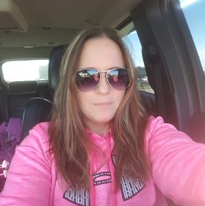 Meet your Posher, Becky